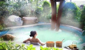 《2023溫泉游消費(fèi)趨勢報(bào)告》：11月搜索量環(huán)比增長超2倍，境內(nèi)外溫泉游市場齊發(fā)力